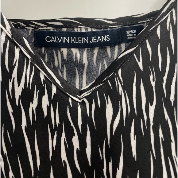 Mild length silky slip dress - Picture 3 of 6